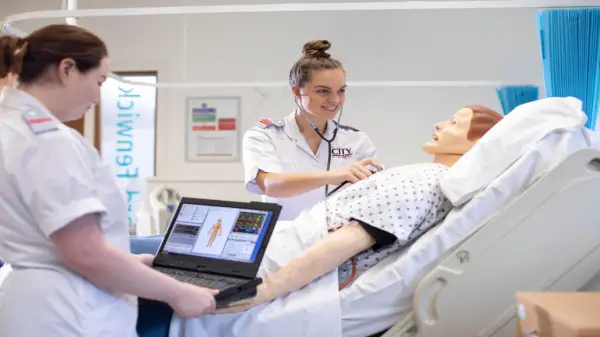 جامعة سيتي لندن - صورة 5 صورة من معرض جامعة سيتي لندن - 5