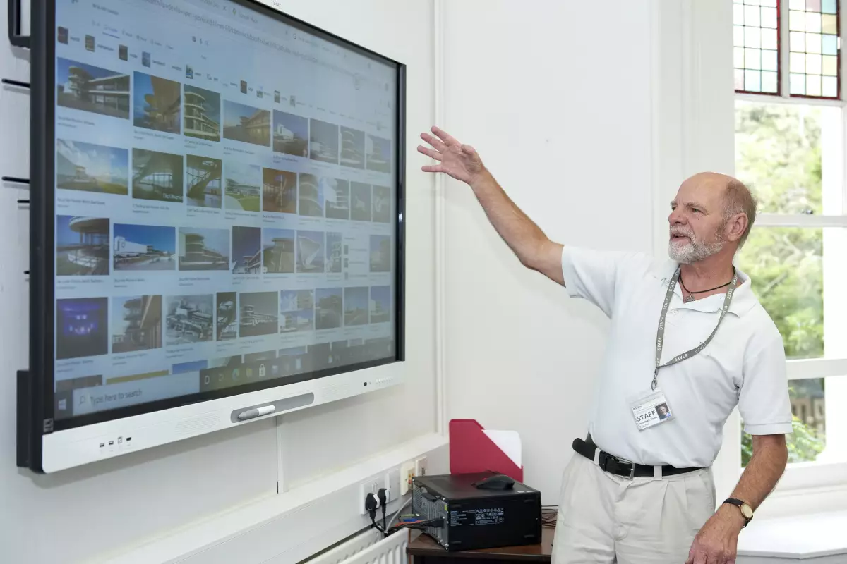 St Giles International - London Highgate - Image 3