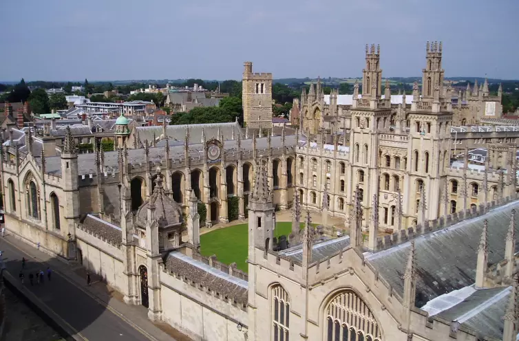 Studying at the University of Oxford Studying at the University of Oxford