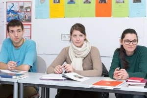 دورة اللغة المكثفة للغاية