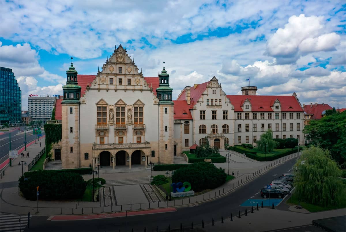 Adam Mickiewicz University Poznan