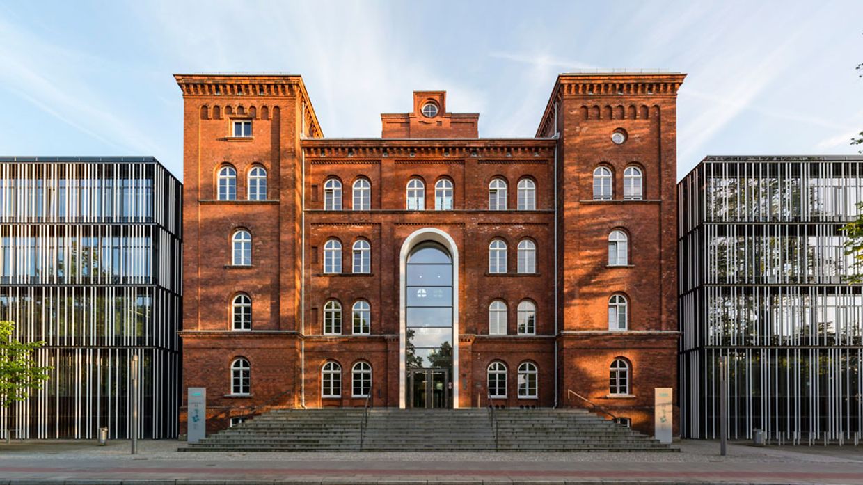 Joint Master in Global Technology and Innovation Management & Entrepreneurship (G-TIME) at Hamburg University of Technology Joint Master in Global Technology and Innovation Management & Entrepreneurship (G-TIME) at Hamburg University of Technology