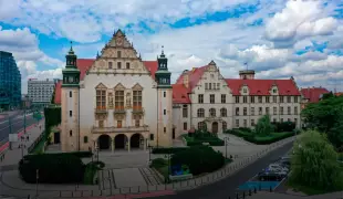 Adam Mickiewicz University Poznan Adam Mickiewicz University Poznan