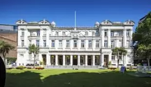 Queen Mary University of London Queen Mary University of London