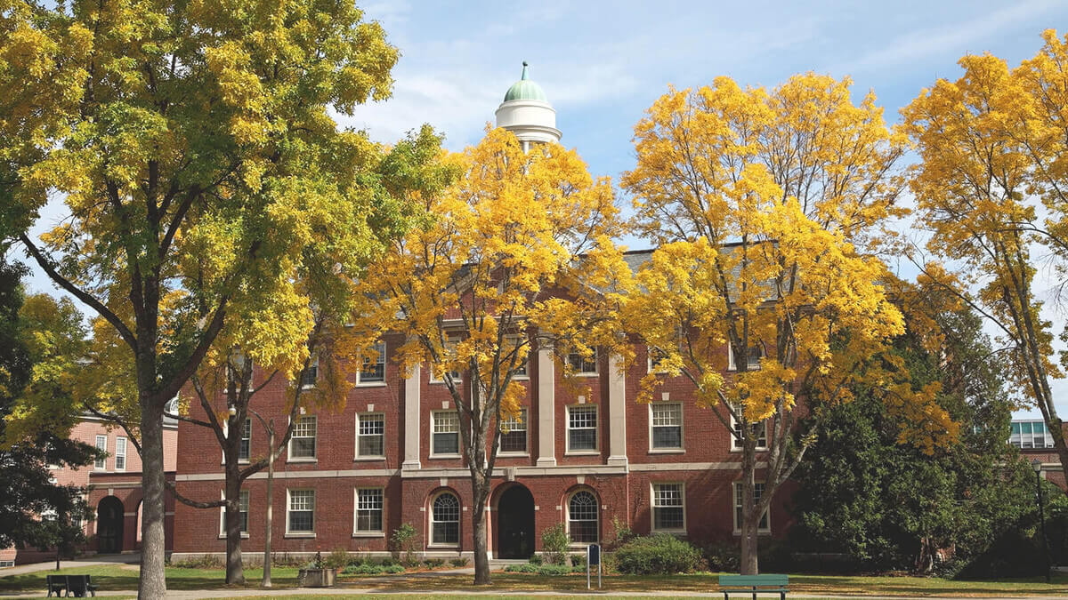 Bachelor of Kinesiology and Physical Education at The University of Maine Bachelor of Kinesiology and Physical Education at The University of Maine