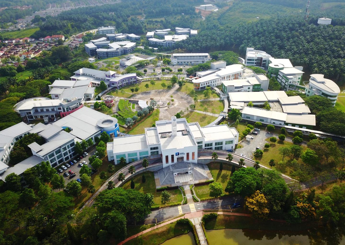 Bachelor of Applied Psychology and Management Studies (Hons) at The University Of Nottingham Malaysia Bachelor of Applied Psychology and Management Studies (Hons) at The University Of Nottingham Malaysia