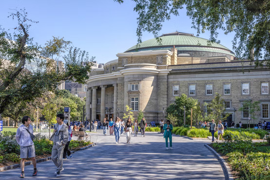 جامعة تورنتو - University of Toronto